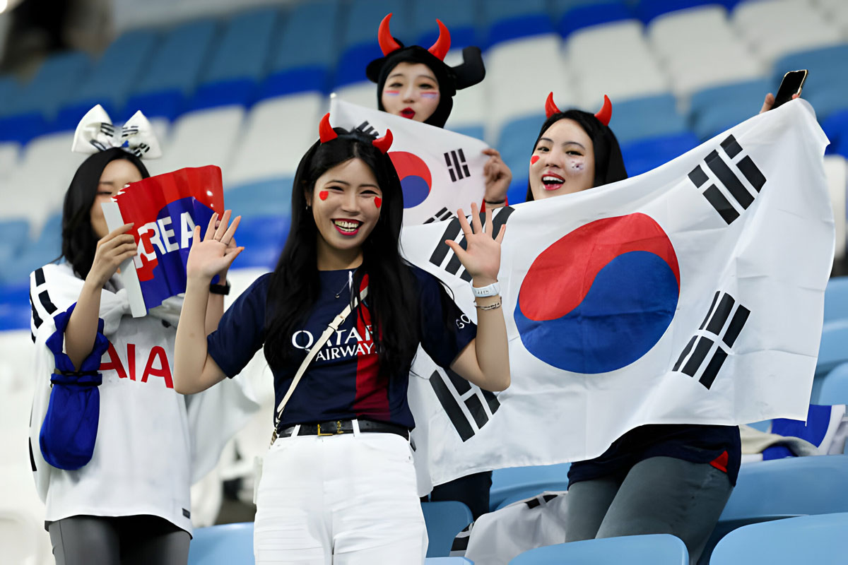 Mê mẩn với nhan sắc dàn CĐV Hàn Quốc tại Asian Cup 2024- Ảnh 5.