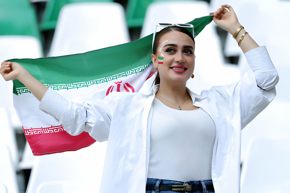“Quên lối về” trước vẻ đẹp của các CĐV Iran tại Asian Cup 2024- Ảnh 14.