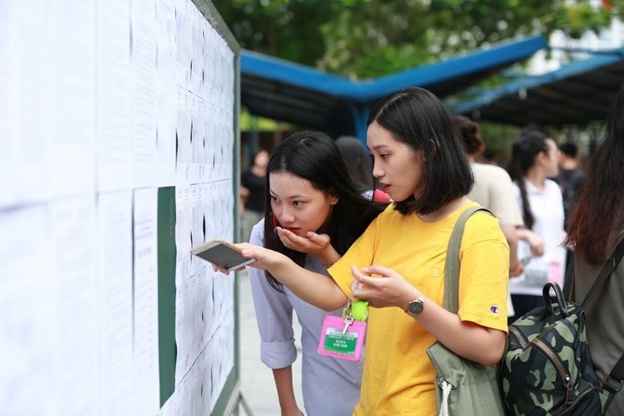 Thêm nhiều nơi thông báo lịch thi vào lớp 10 năm 2024, phụ huynh Hà Nội càng ăn Tết không ngon- Ảnh 1.