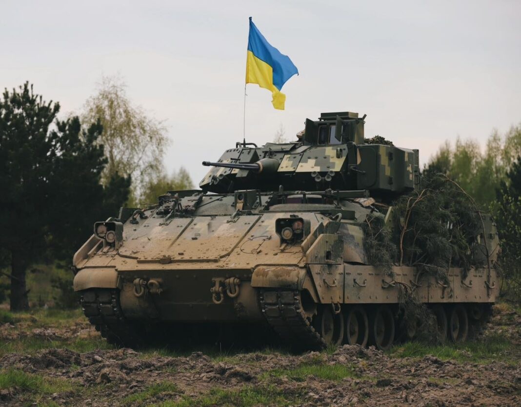 Lính Ukraine phản ứng bất ngờ về khả năng Tổng tư lệnh quân đội bị ông Zelensky sa thải- Ảnh 1.