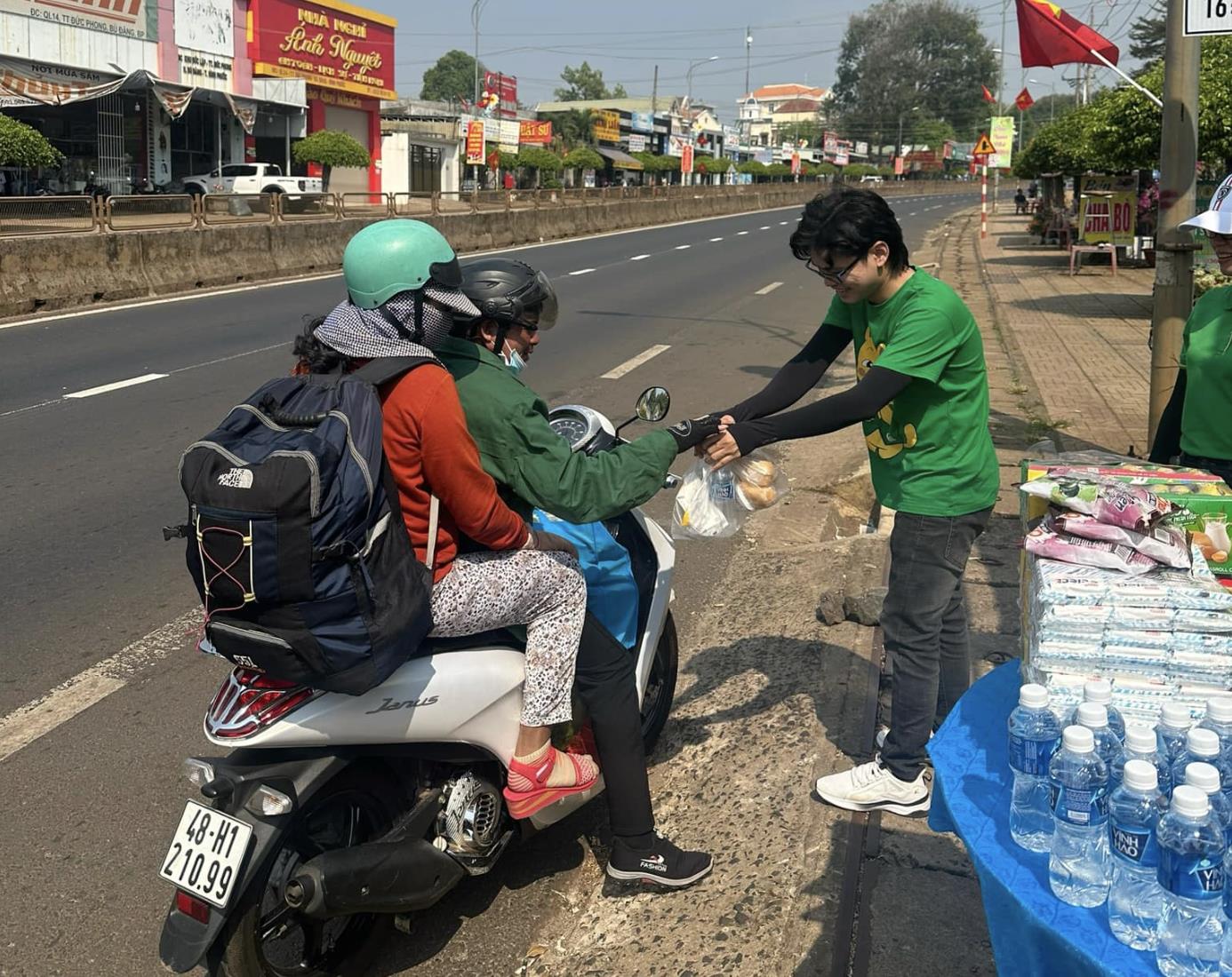 Tết về với xóm chạy thận ở Hà Nội- Ảnh 3.