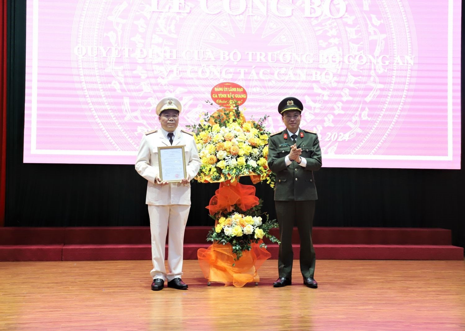 Chân dung thượng tá 47 tuổi vừa được bổ nhiệm làm Phó Giám đốc Công an tỉnh Bắc Giang- Ảnh 1.