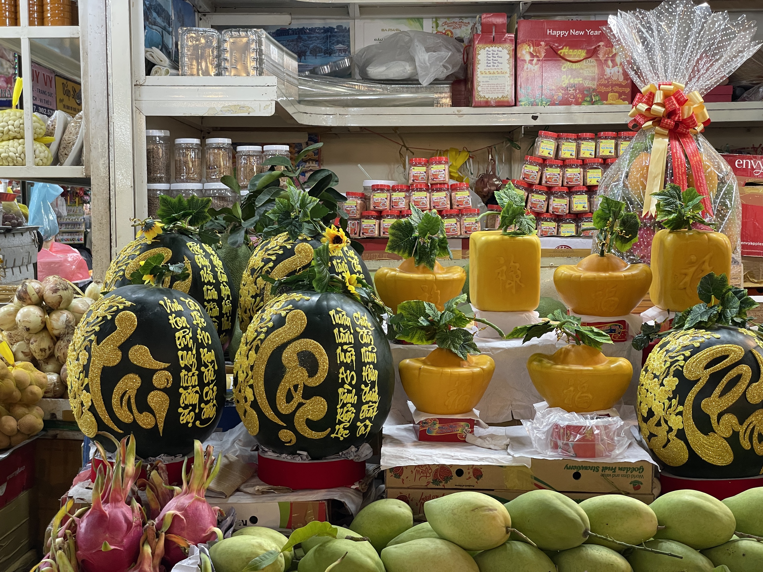 Diễn biến lạ chợ 29 Tết ở Sài Gòn- Ảnh 6.