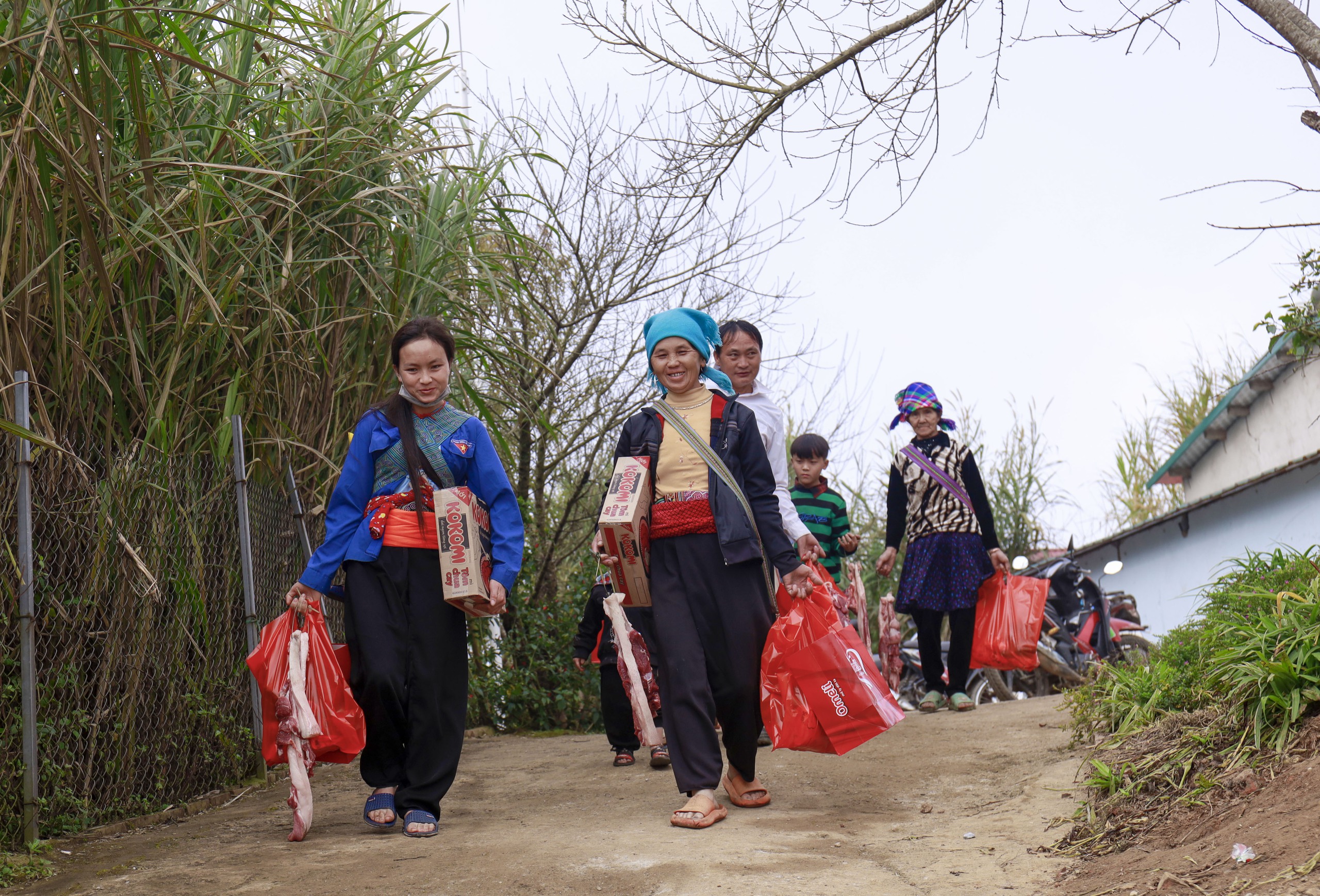 Hành trình Báo Dân Việt thực hiện lời hứa với người dân nghèo- Ảnh 10.