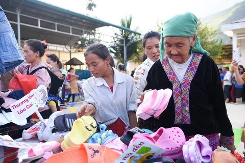 Hành trình Báo Dân Việt thực hiện lời hứa với người dân nghèo- Ảnh 14.