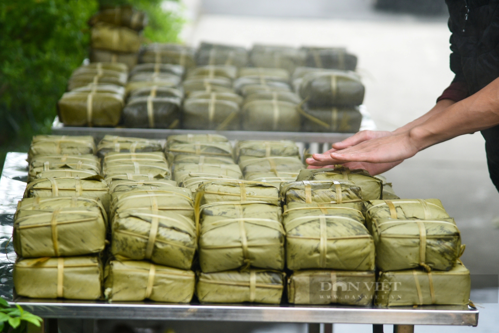 Hơn 700 chiếc bánh chưng được chiến sĩ công an gói tặng người nghèo dịp Tết- Ảnh 14.