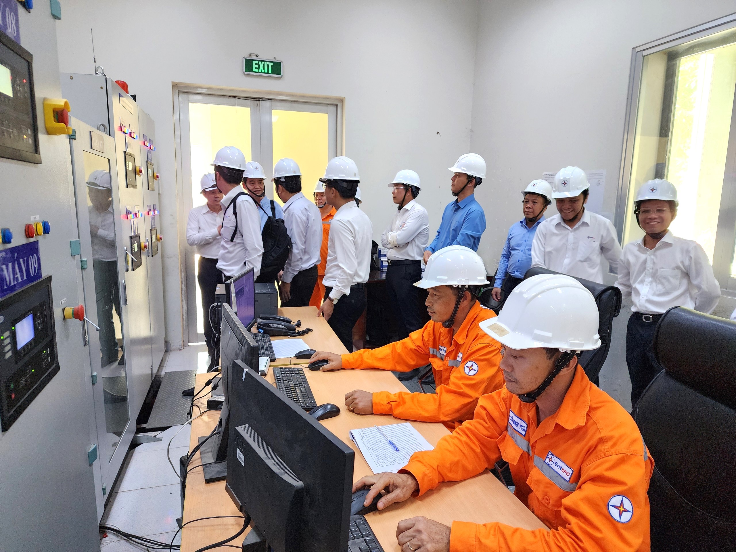 EVNSPC khánh thành công trình Bổ sung nguồn điện diesel Côn Đảo- Ảnh 2.
