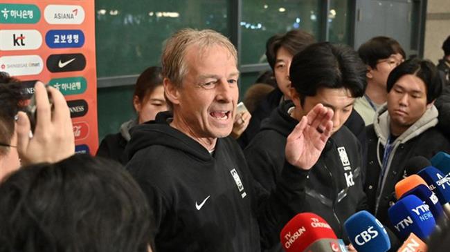 Cùng ĐT Hàn Quốc trở lại quê nhà, HLV Klinsmann tỏ thái độ ra sao?- Ảnh 1.