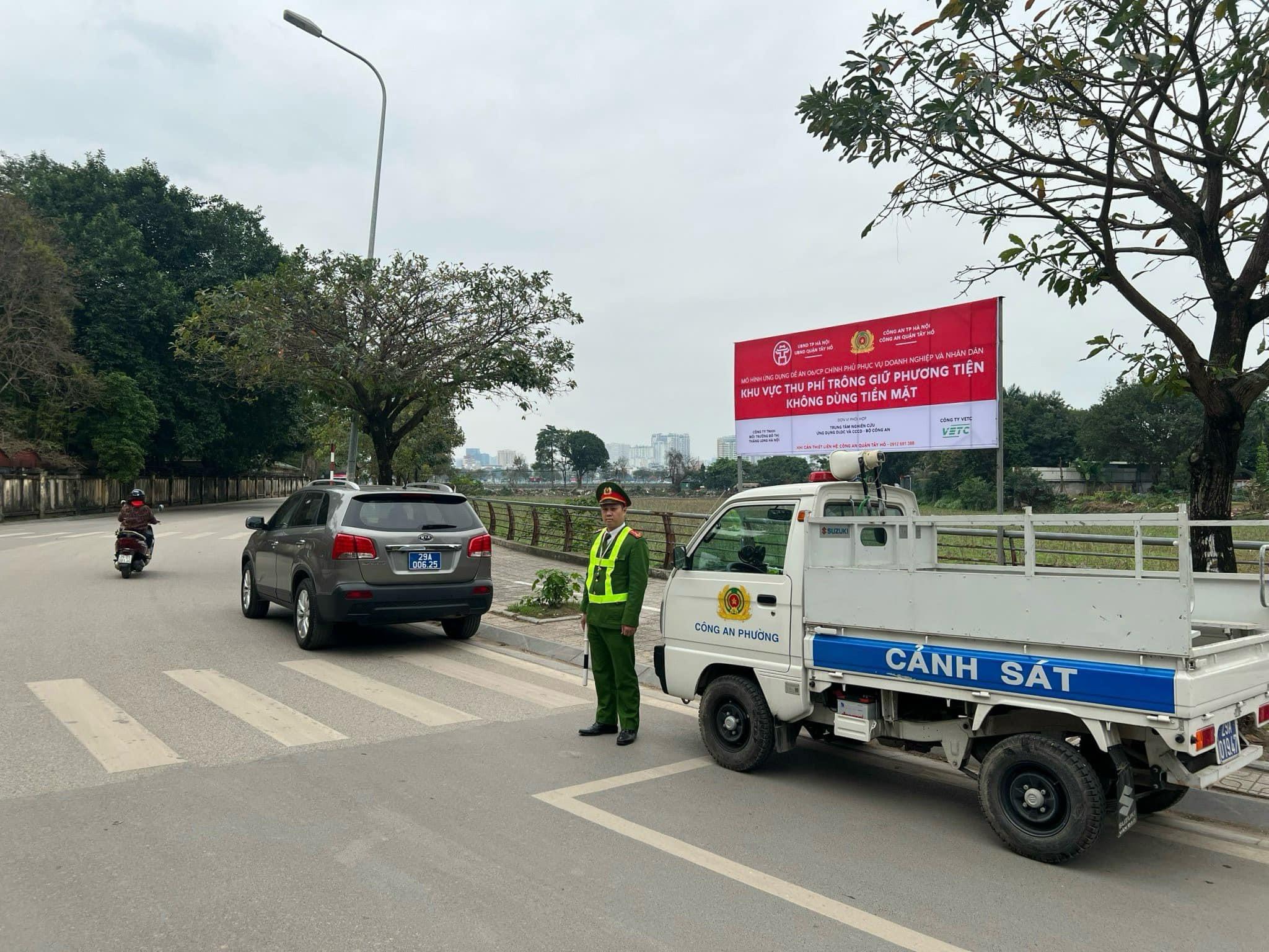 Xem  Lễ hội ánh sáng nghệ thuật Hà Nội đêm giao thừa, người dân gửi xe ở đâu với giá niêm yết công khai?- Ảnh 2.