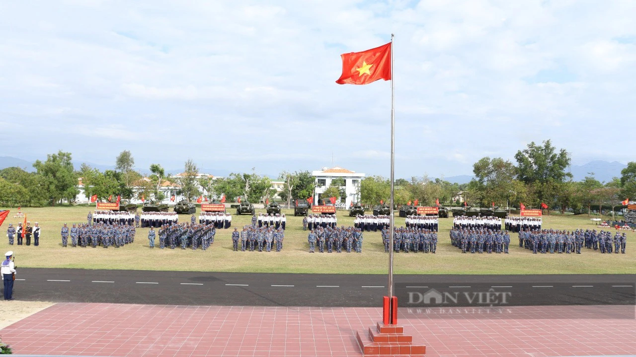 Hình ảnh các đơn vị Vùng 4 Hải quân tổ chức lễ ra quân huấn luyện năm 2024- Ảnh 1.