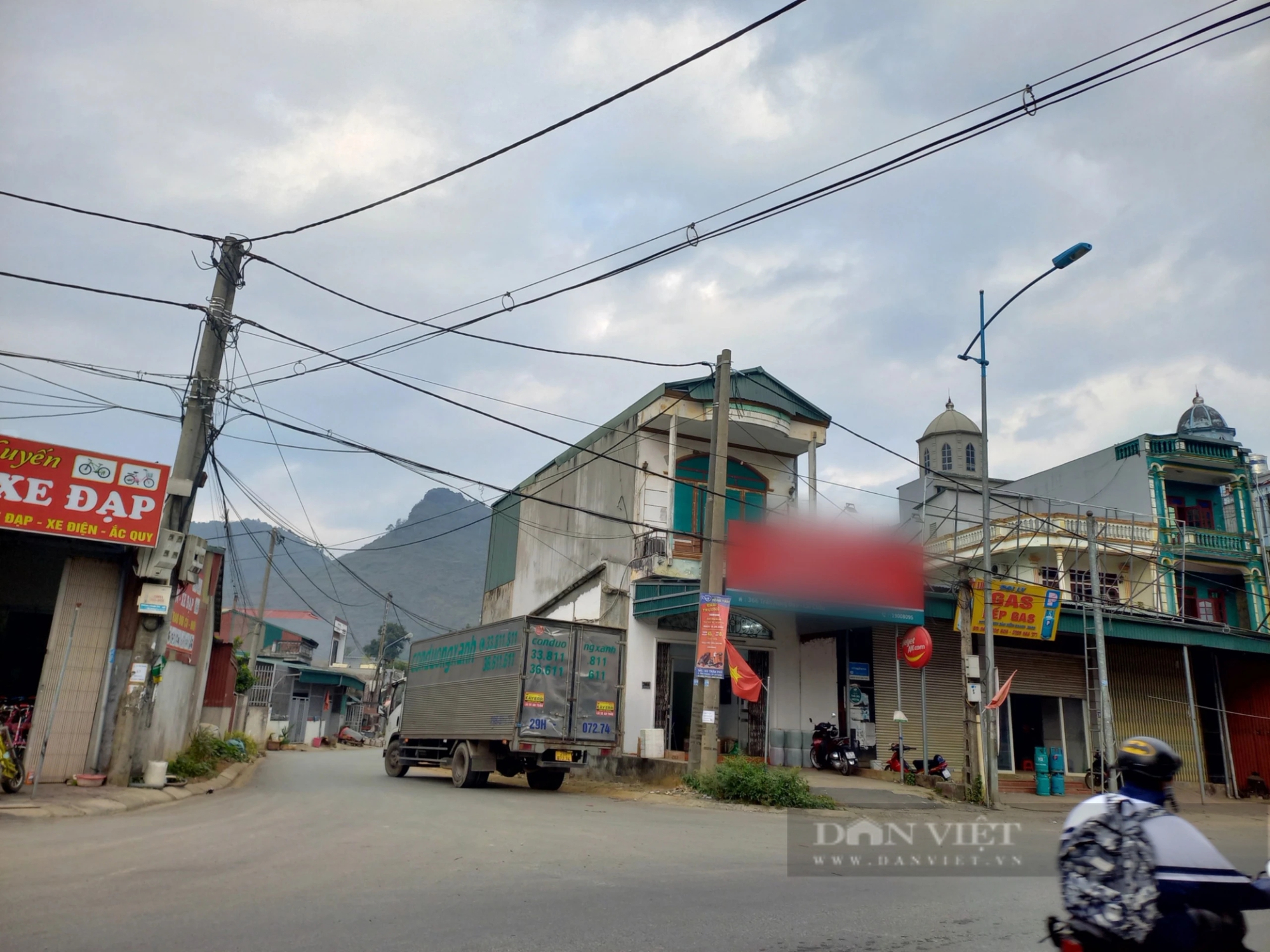 Đường đi của gỗ lậu qua xe chuyển phát nhanh: Nghệ thuật đi đêm và trùm chăn mỗi lô hàng (Bài 2)- Ảnh 18.