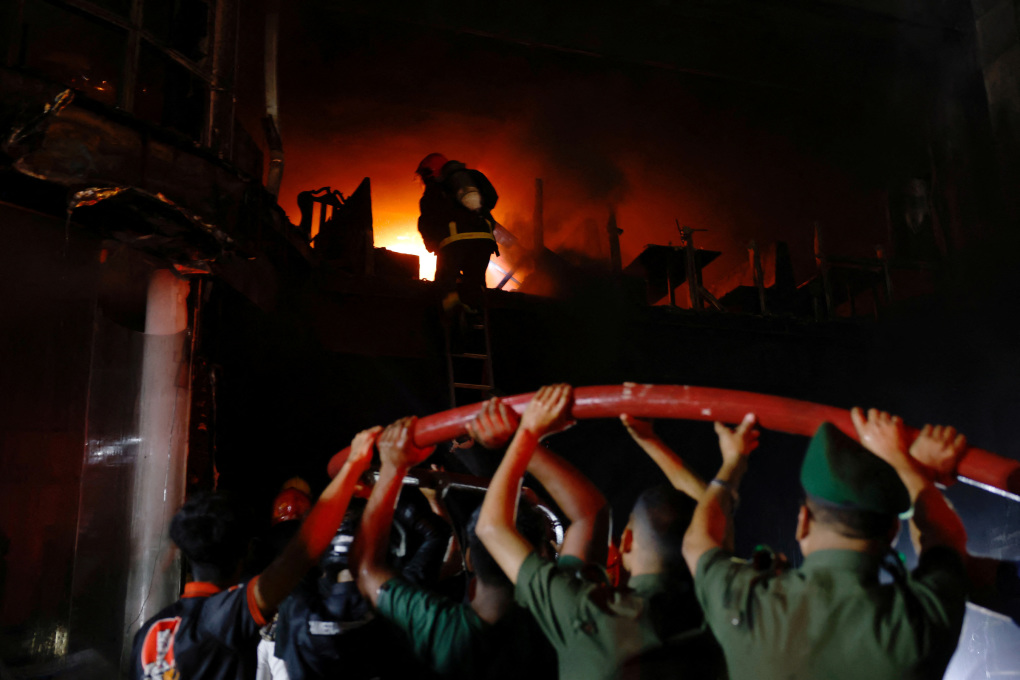 Cháy toà nhà 6 tầng ở Bangladesh, ít nhất 45 người chết- Ảnh 2.