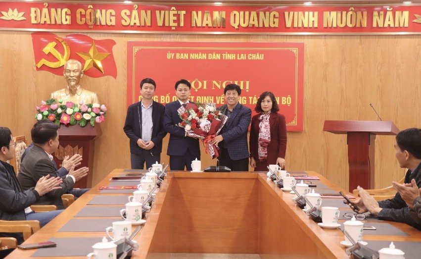 Lai Châu bổ nhiệm Phó Chánh Văn phòng UBND tỉnh- Ảnh 3.