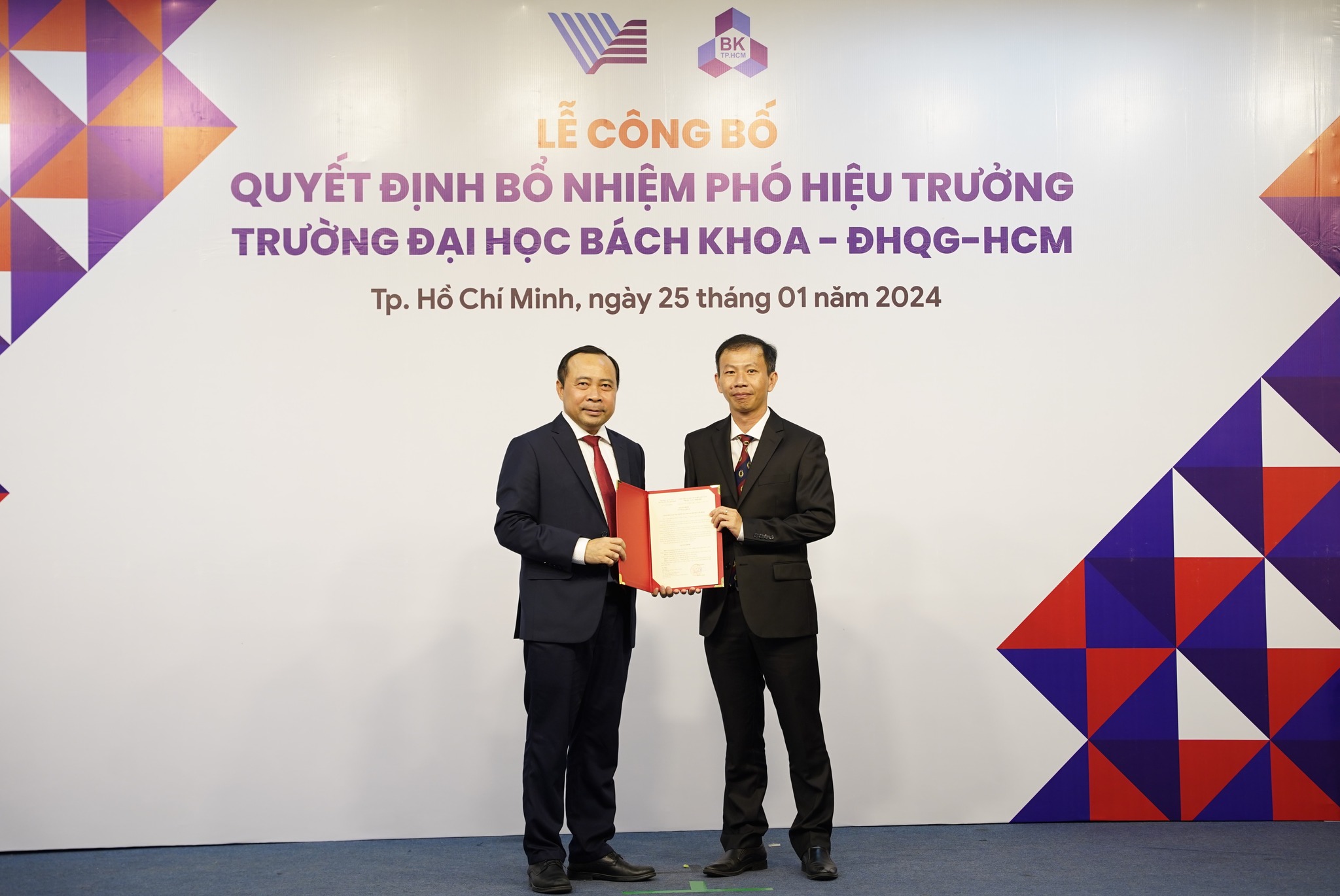 Các trường đại học lớn “biến động” nhân sự lãnh đạo: Chân dung tân Chủ tịch hội đồng trường 7X- Ảnh 2.