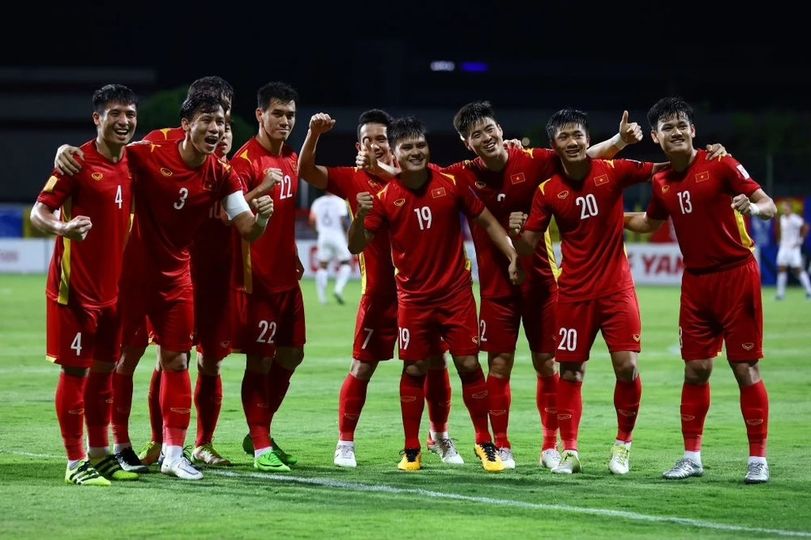 HLV Troussier công bố danh sách 33 cầu thủ ĐT Việt Nam đấu Indonesia: Thiếu nhiều trụ cột!- Ảnh 1.