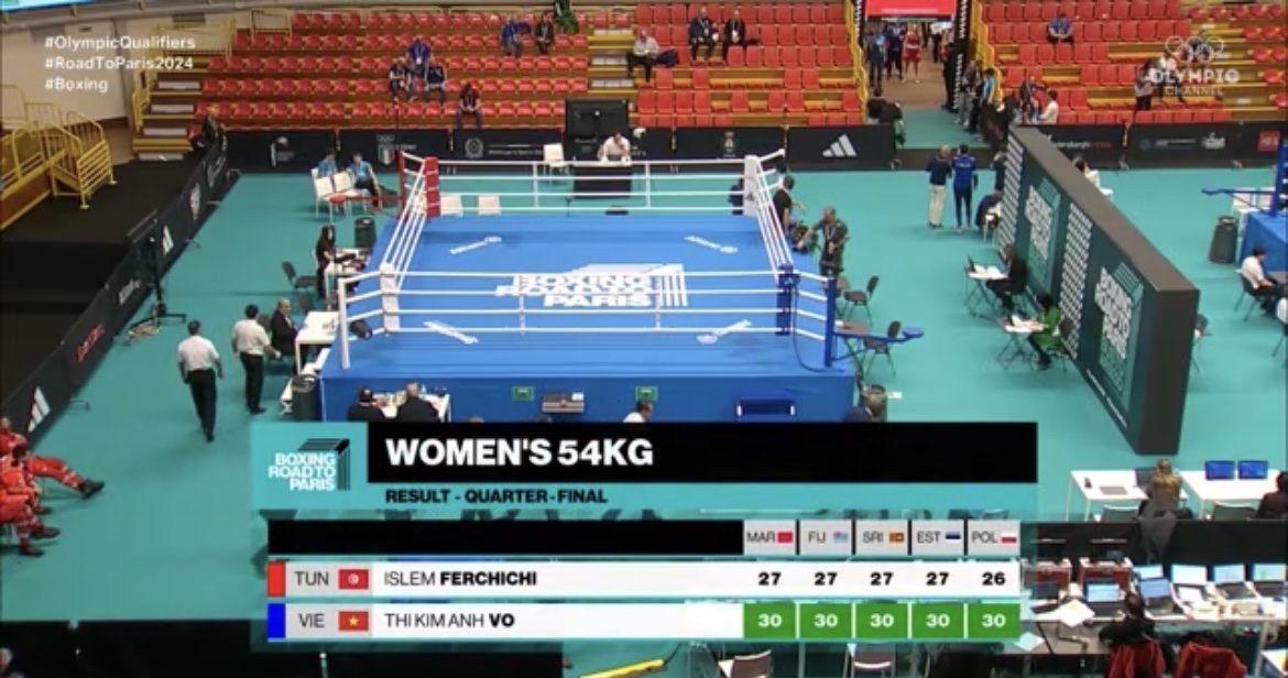 Phản đòn cực đỉnh, nữ võ sĩ boxing Võ Thị Kim Ánh giành suất dự Olympic 2024- Ảnh 4.