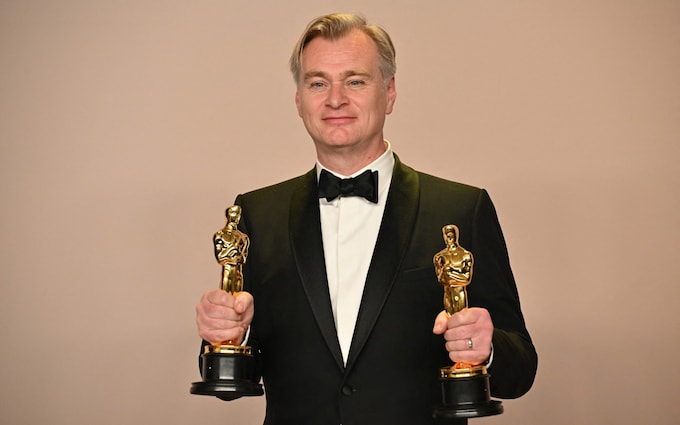 Christopher Nolan "trúng lớn" nhờ "Oppenheimer" đoạt giải Oscar 2024- Ảnh 1.