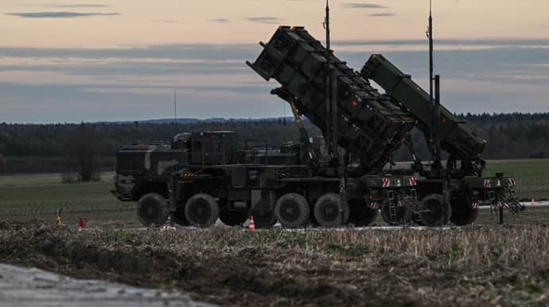 Quân đội Ukraine gặp rắc rối lớn khi mất bệ phóng tên lửa phòng không Patriot- Ảnh 5.