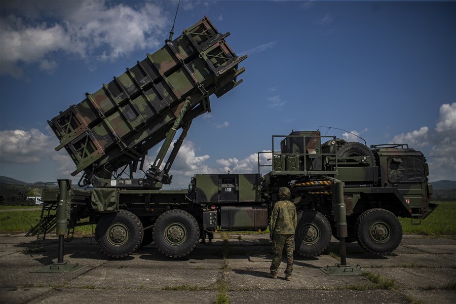 Quân đội Ukraine gặp rắc rối lớn khi mất bệ phóng tên lửa phòng không Patriot- Ảnh 9.