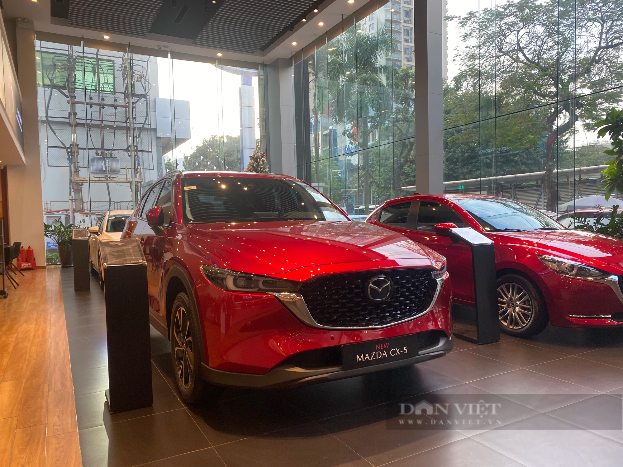 Giá xe Mazda CX-5 lăn bánh tháng 3/2024: Giảm mạnh khi Honda CR-V xả kho giảm hơn 100 triệu đồng- Ảnh 1.