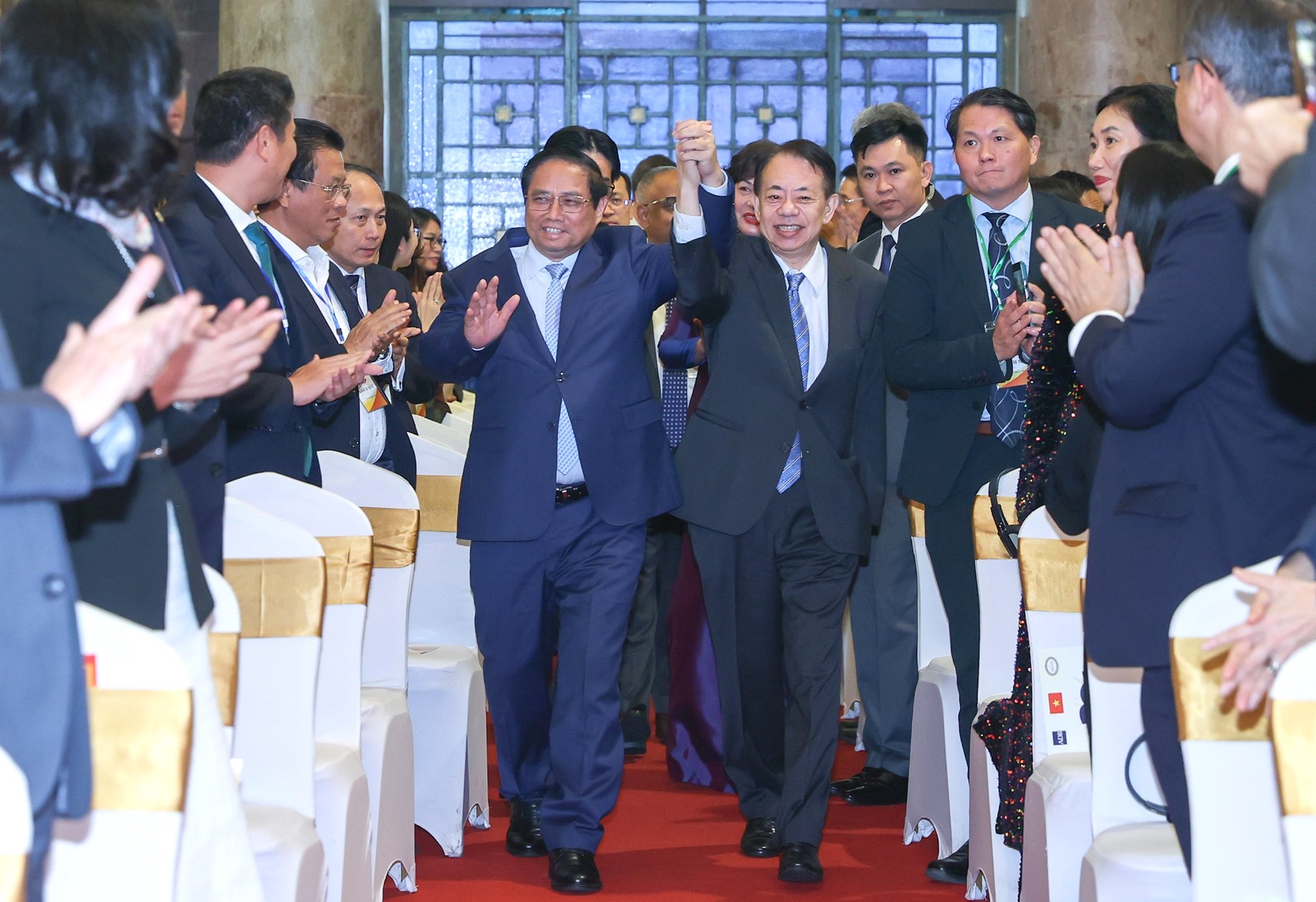 Ngân hàng Phát triển Châu Á - ADB sẽ "bơm" 3 tỉ USD vào Việt Nam trong 3 năm - Ảnh 1.