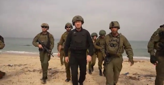 Bộ trưởng Quốc phòng Israel thị sát Bắc Gaza, phát tín hiệu về chiến dịch ở Rafah- Ảnh 1.