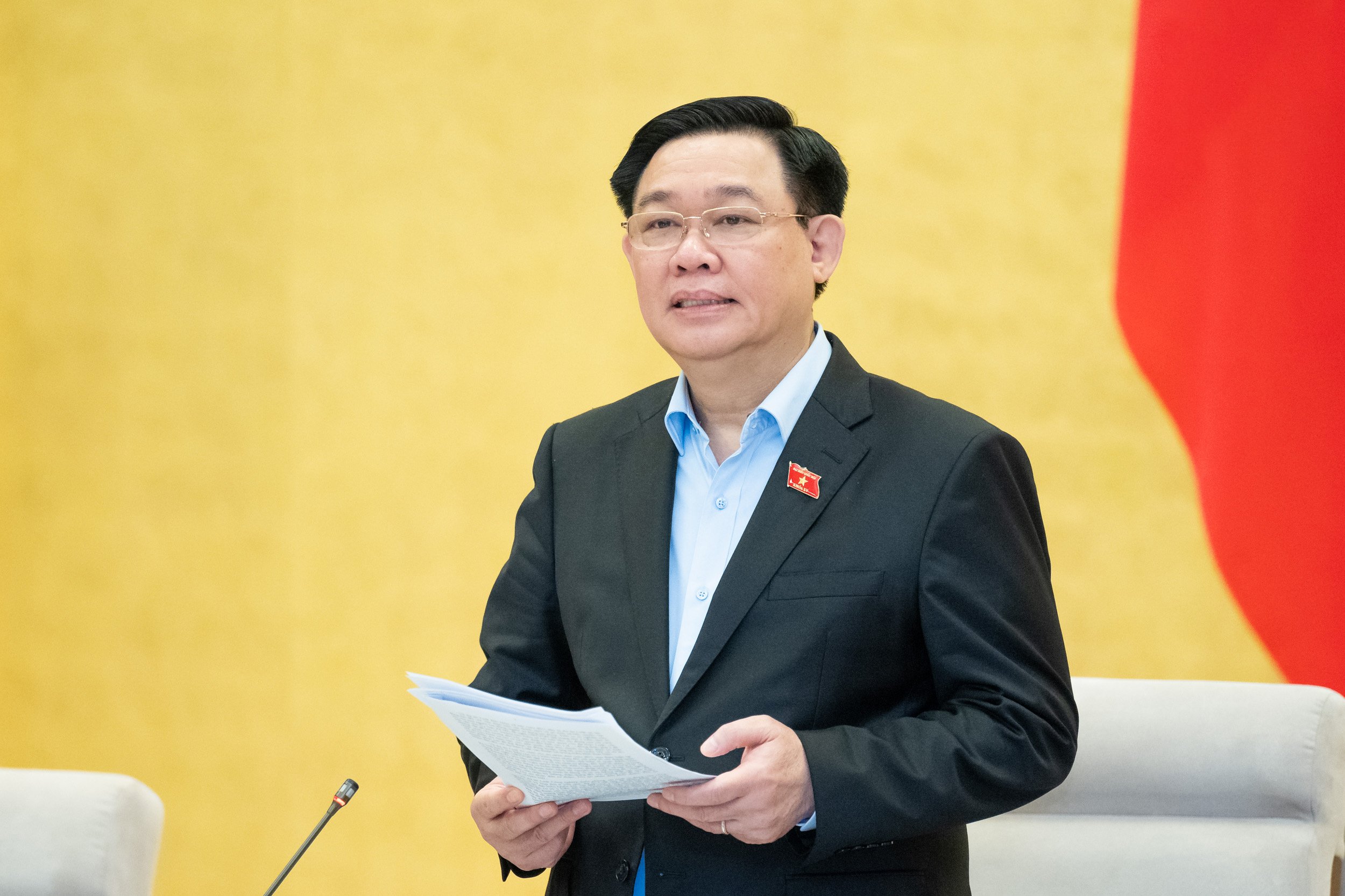 Bộ trưởng Bùi Thanh Sơn lần đầu trả lời chất vấn về giải pháp phòng chống tham nhũng, tiêu cực trong hoạt động ngoại giao- Ảnh 1.