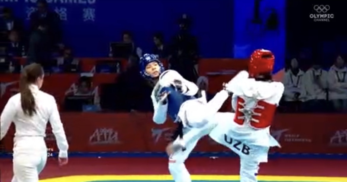Thua ngược bán kết, nữ võ sĩ taekwondo Bạc Thị Khiêm "rơi vé" dự Olympic Paris 2024- Ảnh 2.