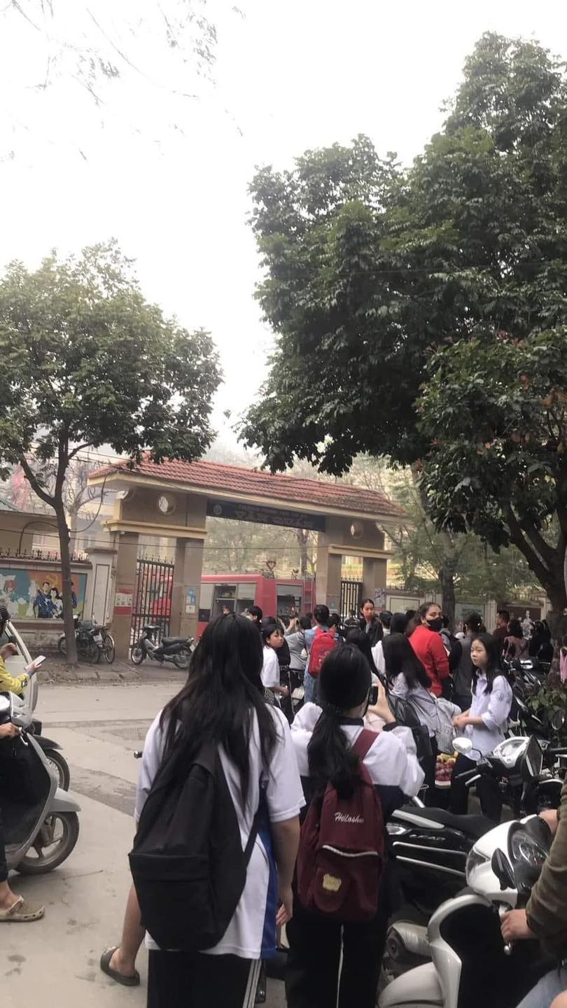 Cháy trường học ở Văn Quán, Hà Nội: Do chập điện phòng Phó Hiệu trưởng- Ảnh 2.