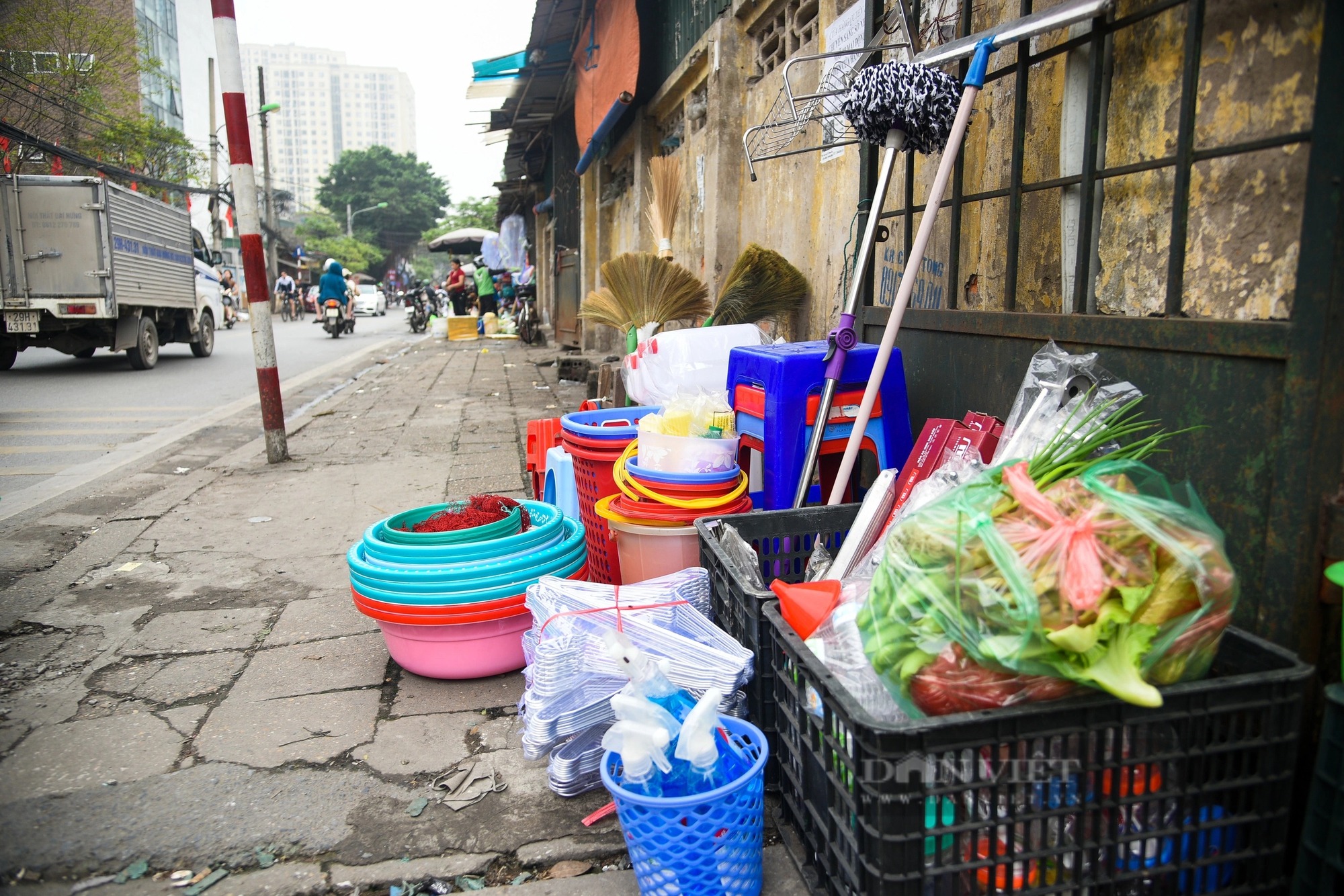 Chợ Mai Động tan hoang như bão quét qua trước ngày di dời để làm đường Tam Trinh- Ảnh 7.