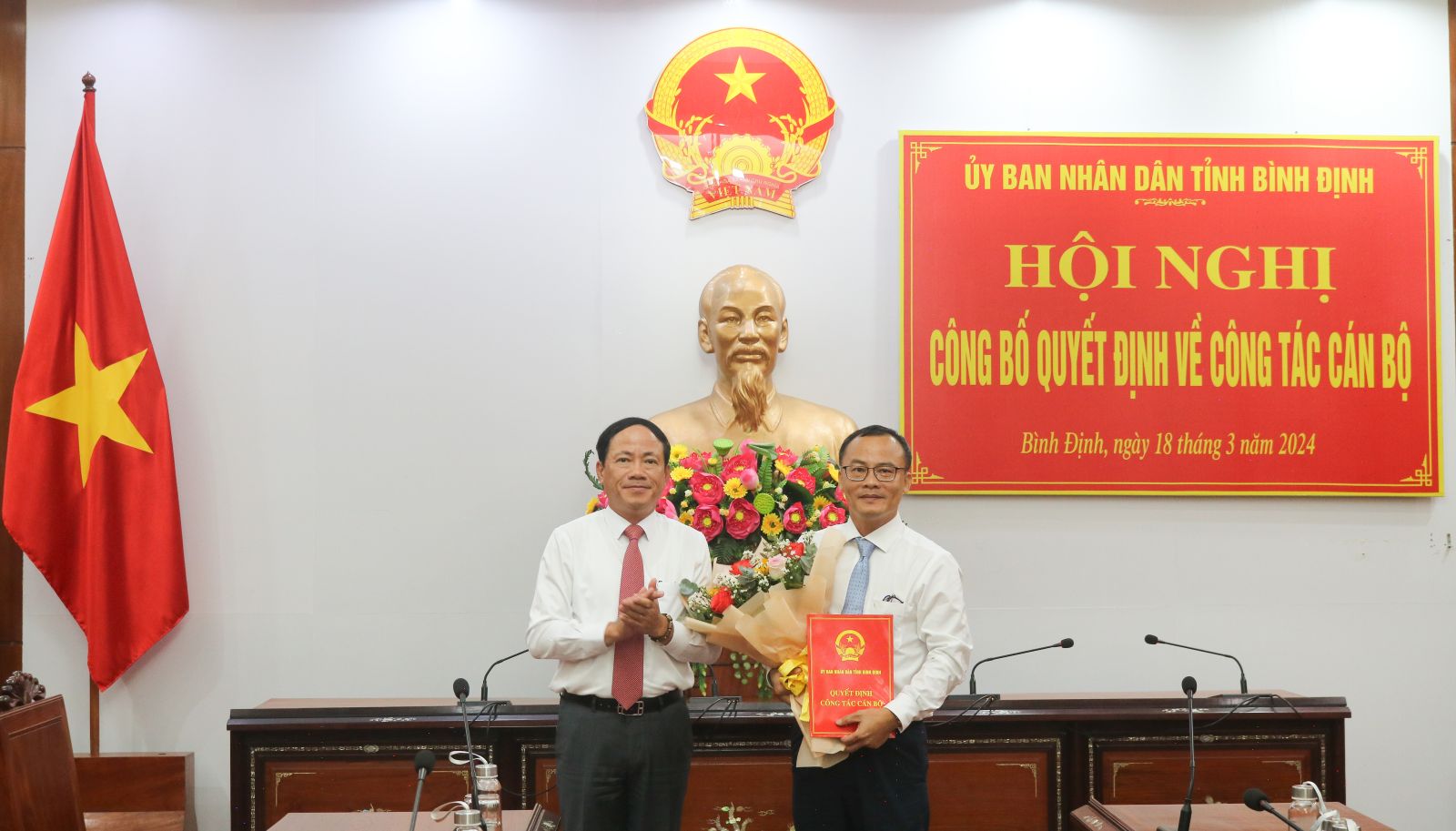 Chủ tịch tỉnh Bình Định bổ nhiệm 2 tân Phó Giám đốc Sở- Ảnh 1.