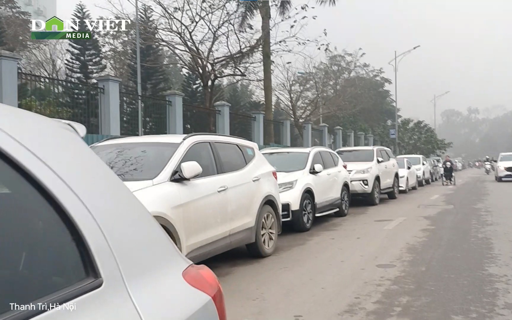 Các điểm trông giữ xe quanh Bệnh viện K Tân Triều ngang nhiên “chặt chém” người nhà bệnh nhân