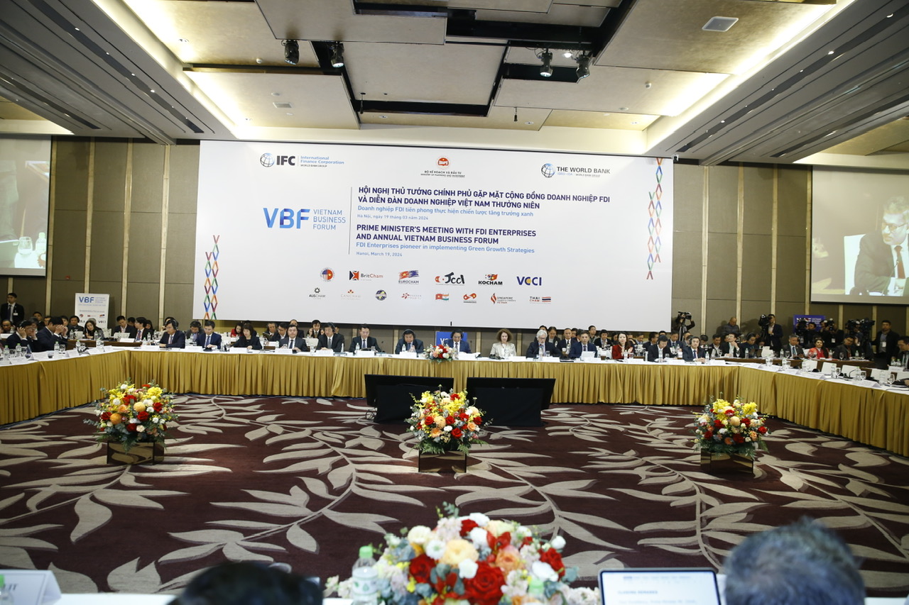 Bộ trưởng Nguyễn Chí Dũng: Doanh nghiệp FDI phải tiên phong hiện thực chiến lược tăng trưởng xanh- Ảnh 1.