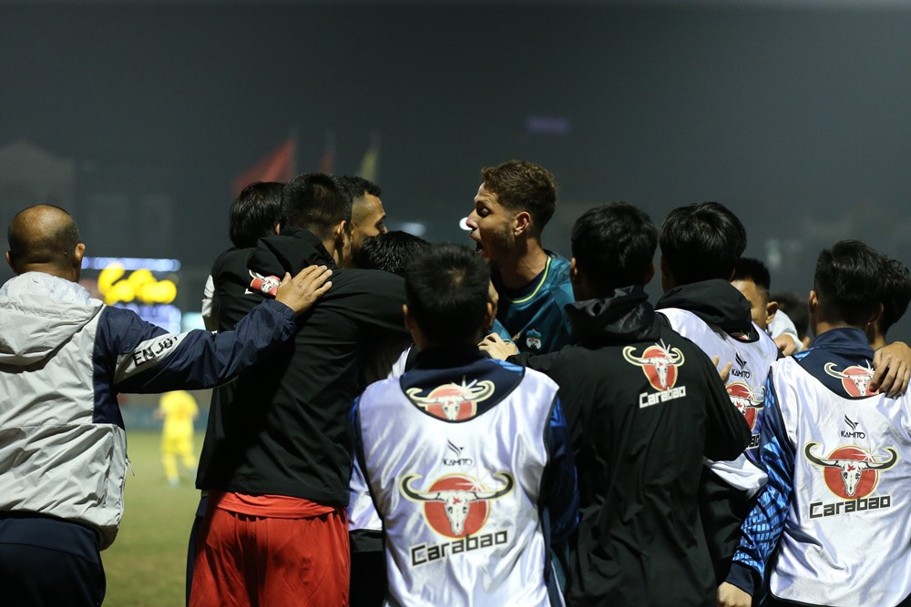 Highlight Đông Á Thanh Hoá vs HAGL: Đội bóng phố núi giành chiến thắng thứ 2 từ đầu mùa- Ảnh 1.