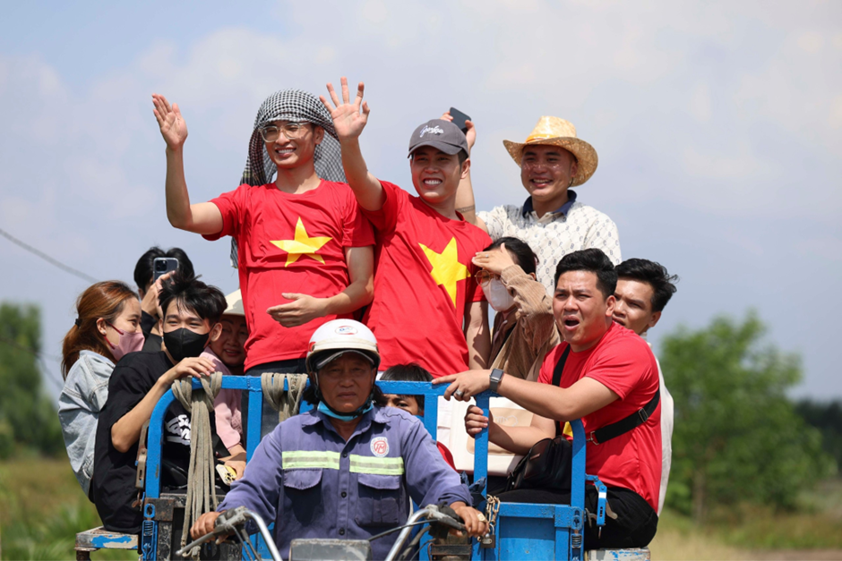 Nguyễn Nhựt Linh - Từ Kỹ Sư Ô Tô Đến Nhà Sáng Tạo Nội Dung Đóng Góp Tích Cực Cho Cộng Đồng- Ảnh 3.