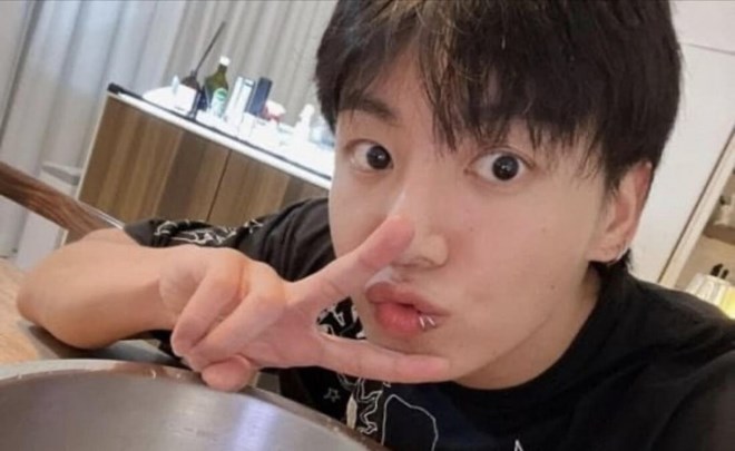 Jungkook BTS hé lộ cuộc sống ở quân ngũ, được làm đầu bếp vì nấu ăn ngon- Ảnh 1.