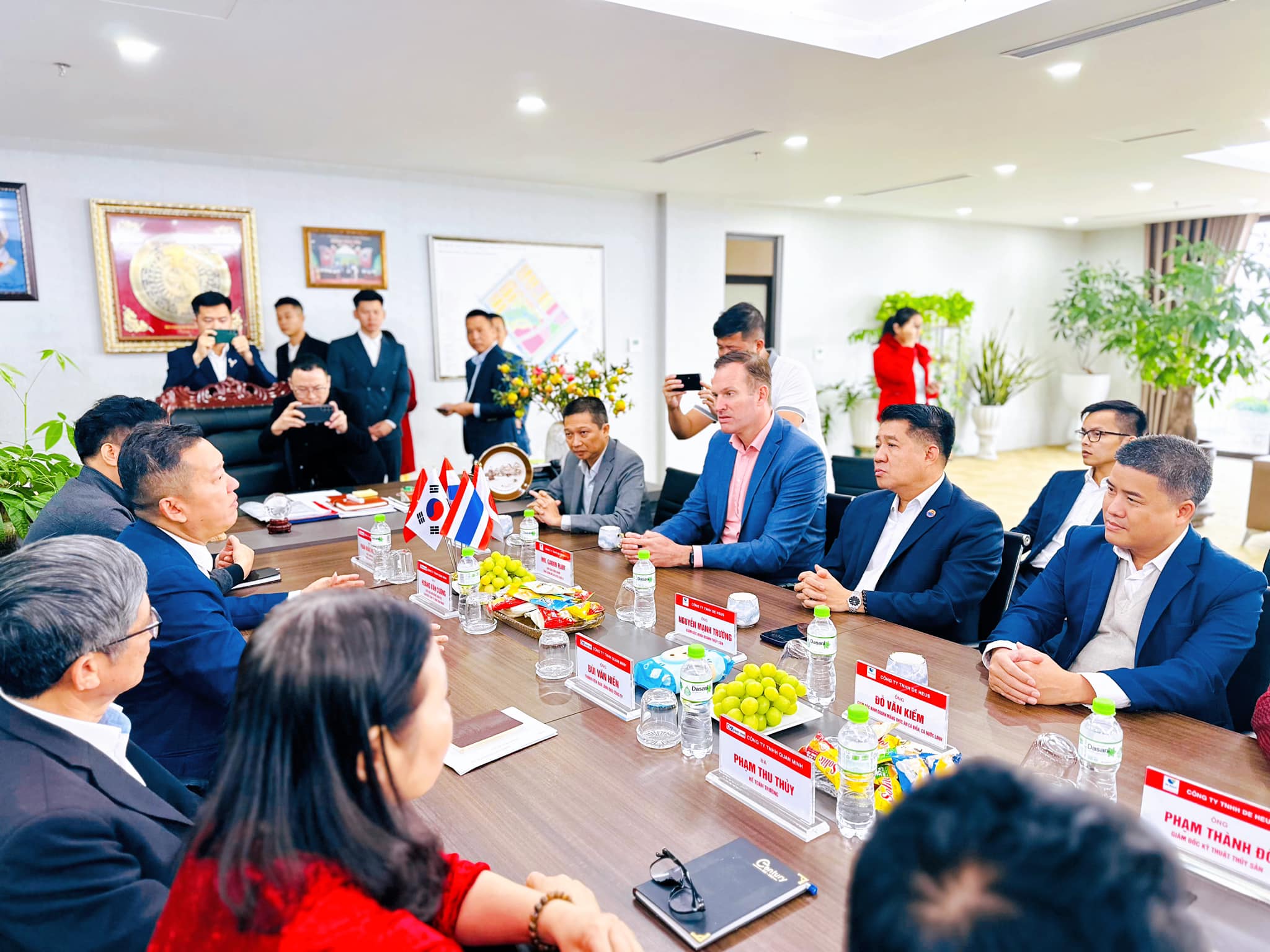 De Heus và Quan Minh ký hợp tác nuôi trồng thủy sản tại huyện đảo của Quảng Ninh, công suất 5-6 tỷ nhuyễn thể/năm- Ảnh 2.