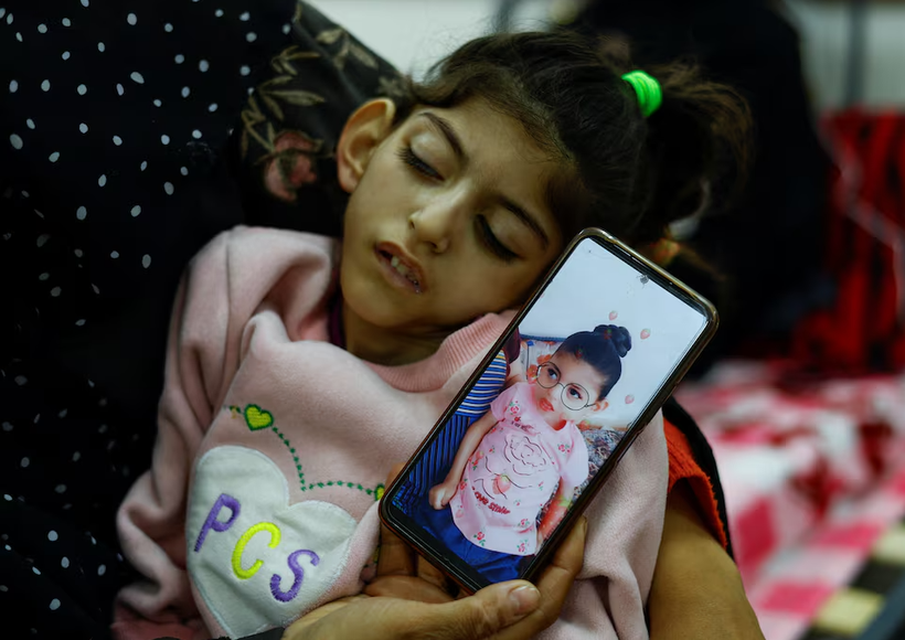 Trẻ em ngấp nghé chết đói tràn ngập bệnh viện Gaza giữa cảnh báo về 'ngày tận thế' nếu Israel tấn công Rafah- Ảnh 2.