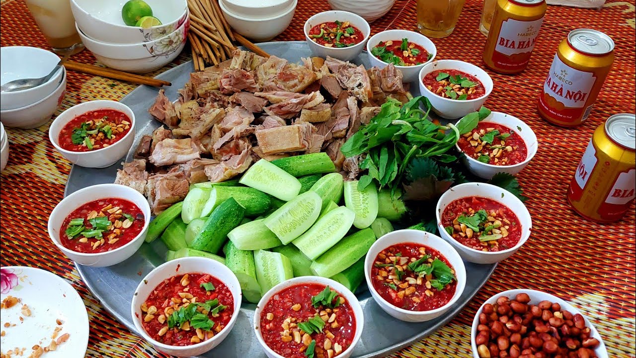 Bánh đậu xanh Hải Dương, tiết canh, bún đậu mắm tôm và 42 đặc sản Việt Nam "bỗng dưng muốn khóc"- Ảnh 2.