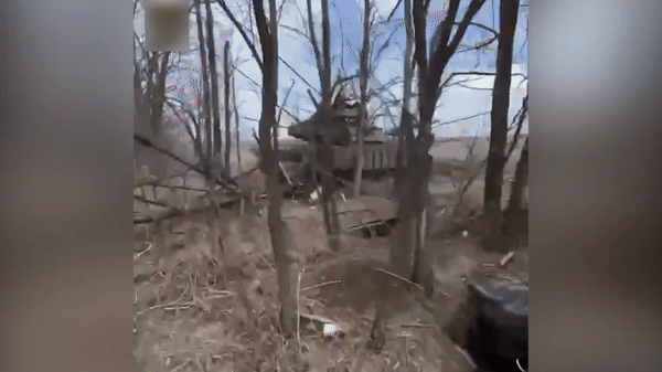 Học Nga, Ukraine biến xe tăng M-55S thành pháo tự hành có hỏa lực mạnh- Ảnh 3.