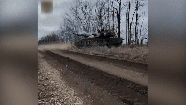 Học Nga, Ukraine biến xe tăng M-55S thành pháo tự hành có hỏa lực mạnh- Ảnh 5.