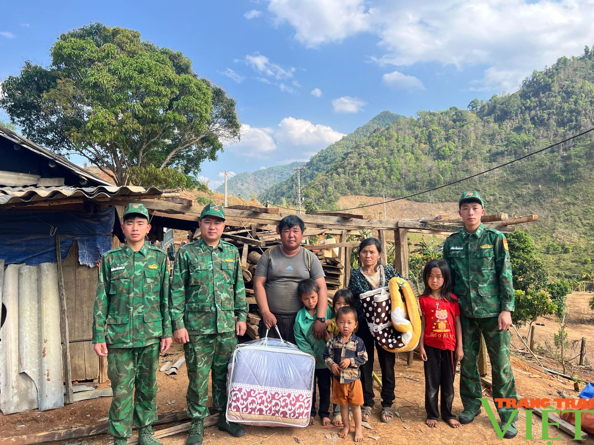 Bộ đội Biên phòng Sơn La: Hỗ trợ người dân khắc phục hậu quả thiên tai- Ảnh 7.