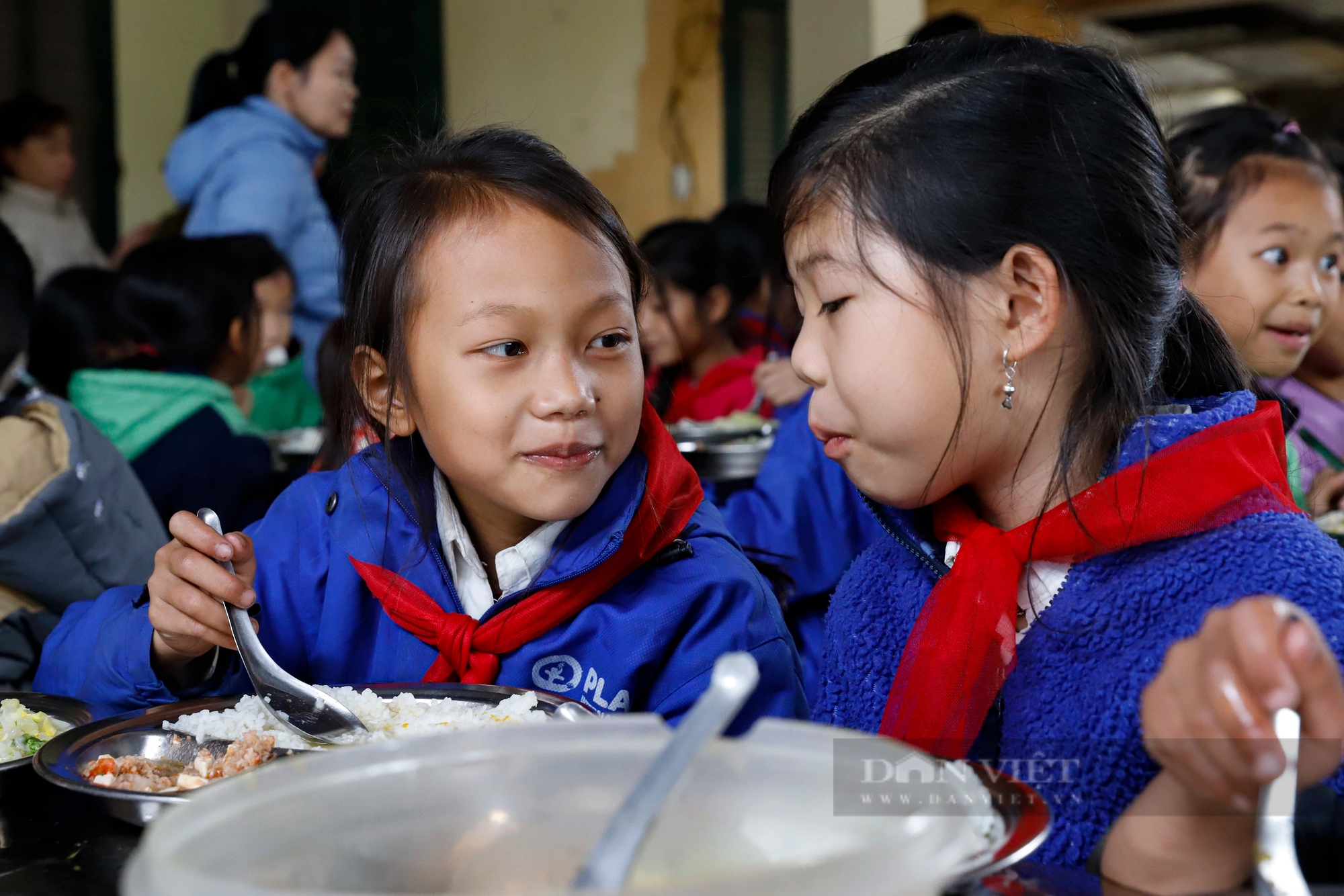 Cận cảnh bữa ăn 8.000 đồng của trẻ em vùng rẻo cao biên cương Đông Bắc- Ảnh 8.
