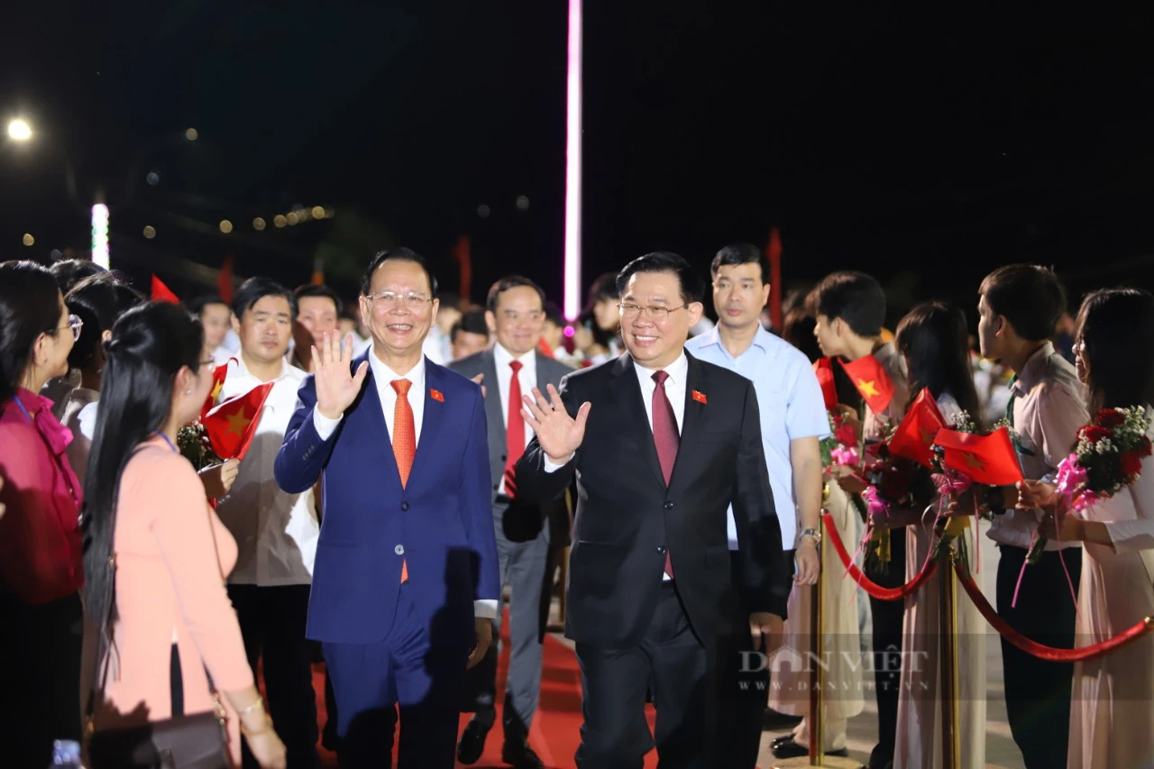Chủ tịch Quốc hội Vương Đình Huệ dự Lễ kỷ niệm 20 năm tái lập tỉnh Đắk Nông- Ảnh 1.