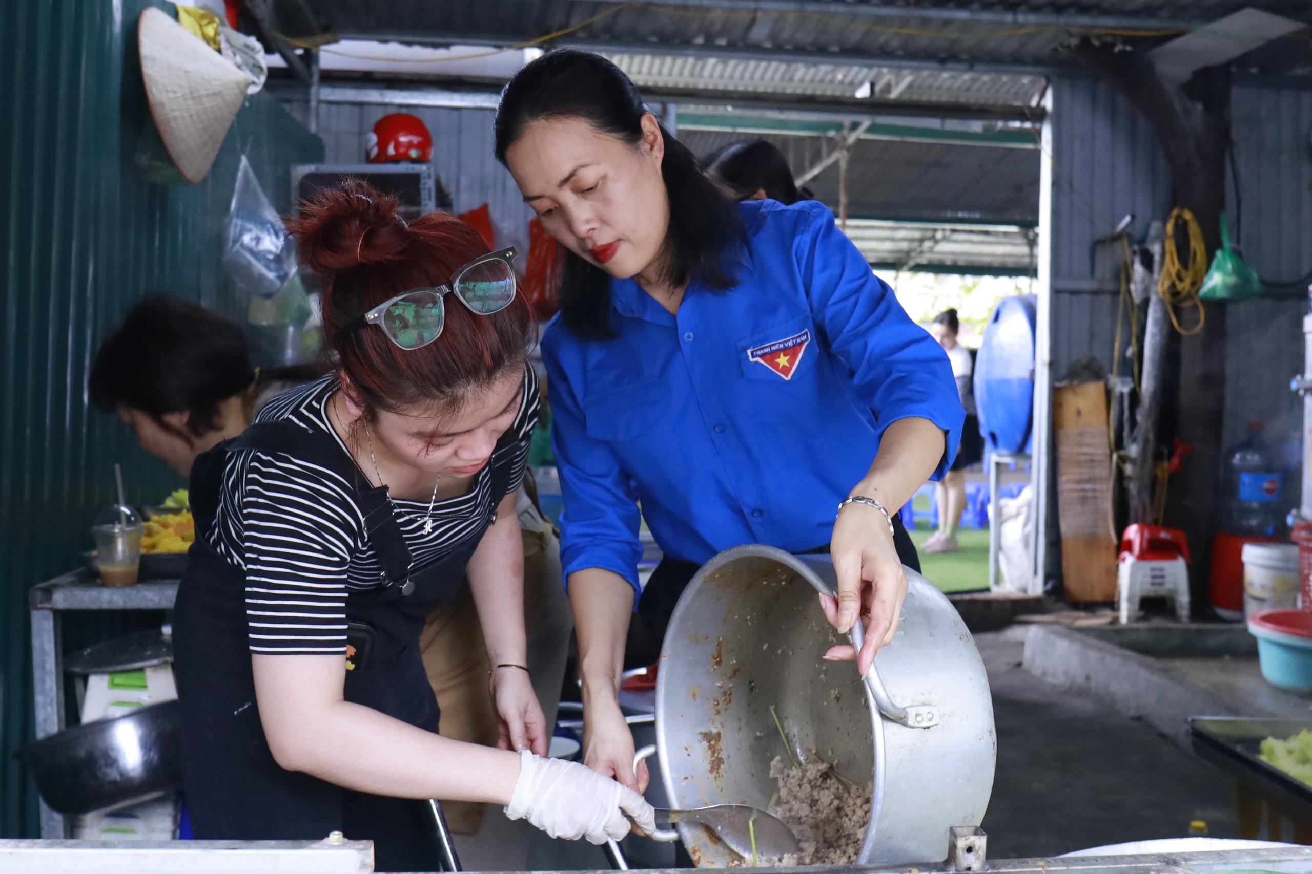 "Tôi mong sao Phiên Chợ Trái Tim "thất nghiệp" vì khi ấy bệnh nhân đã khỏi bệnh"- Ảnh 9.