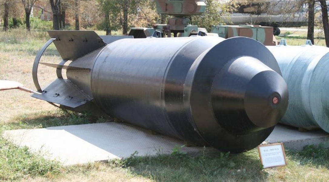 Nga bắt đầu sản xuất loạt siêu bom FAB-3000 nặng 3 tấn, có thể mang theo 1,5 tấn thuốc nổ- Ảnh 7.