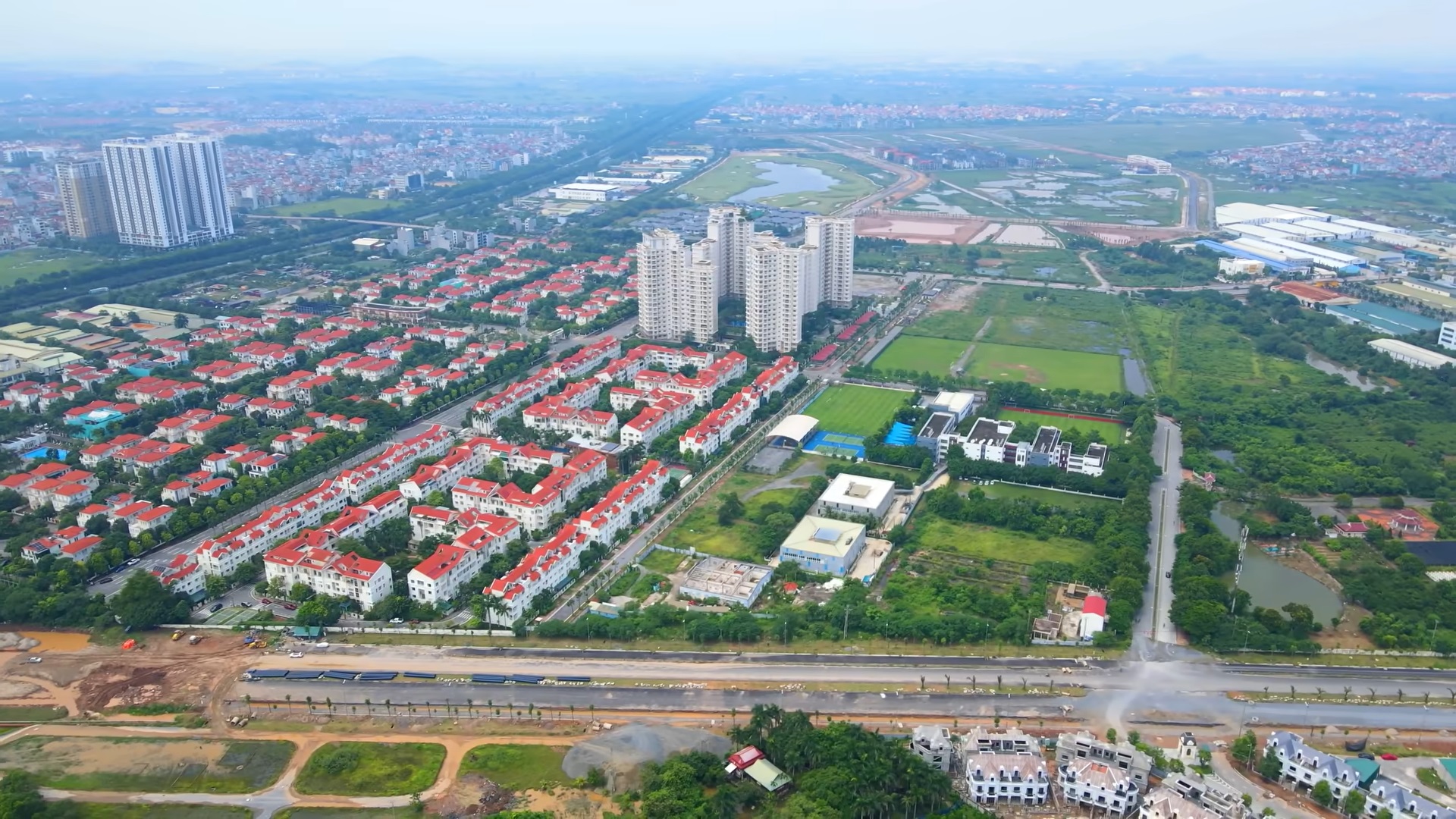 Luật Đất đai 2024: Dự báo sẽ thu hút giới siêu giàu đổ vốn vào bất động sản Việt Nam- Ảnh 1.