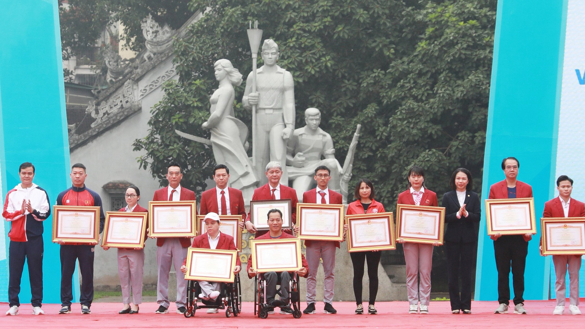 HLV, VĐV Việt Nam tiêu biểu được tôn vinh tại chương trình 