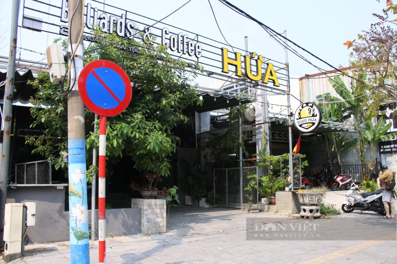 Loạt nhà, đất 