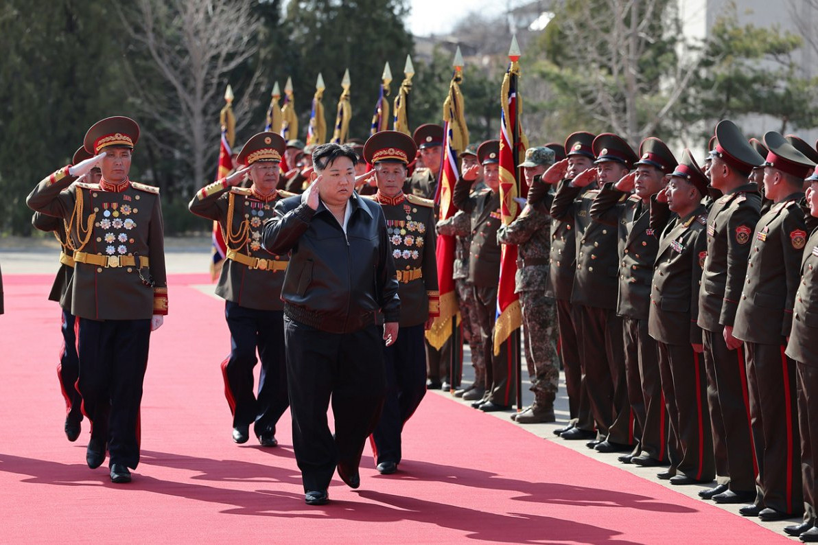 Nhà lãnh đạo Triều Tiên thăm đơn vị xe tăng, kêu gọi sẵn sàng chiến đấu- Ảnh 2.